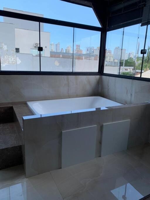 Suite Com Hidro No Centro Balneário Camboriú Exteriér fotografie
